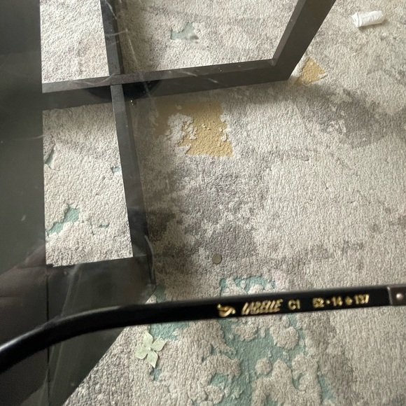 Vinyl Factory New - Picture 5 of 6